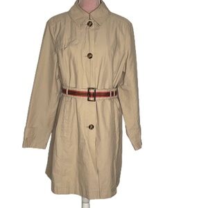 Elegant Beige Trench‎ Coat with Belt